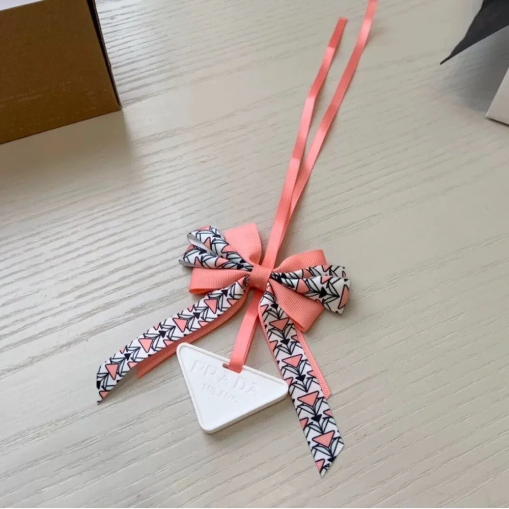 NIB Prada Dubai VIP Gift Set - Picture 4 of 13